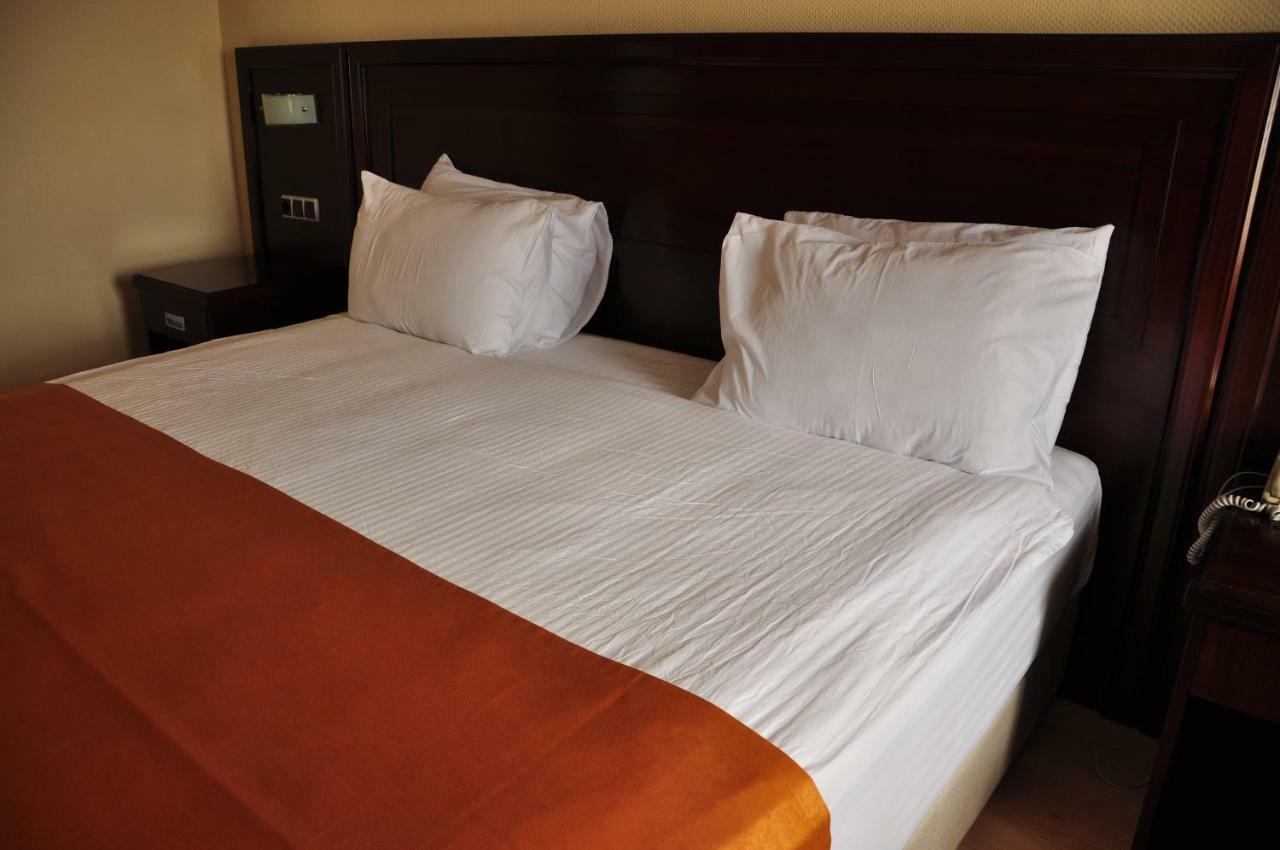 Готель Eser Diamond & Convention Center Istanbul 5*
