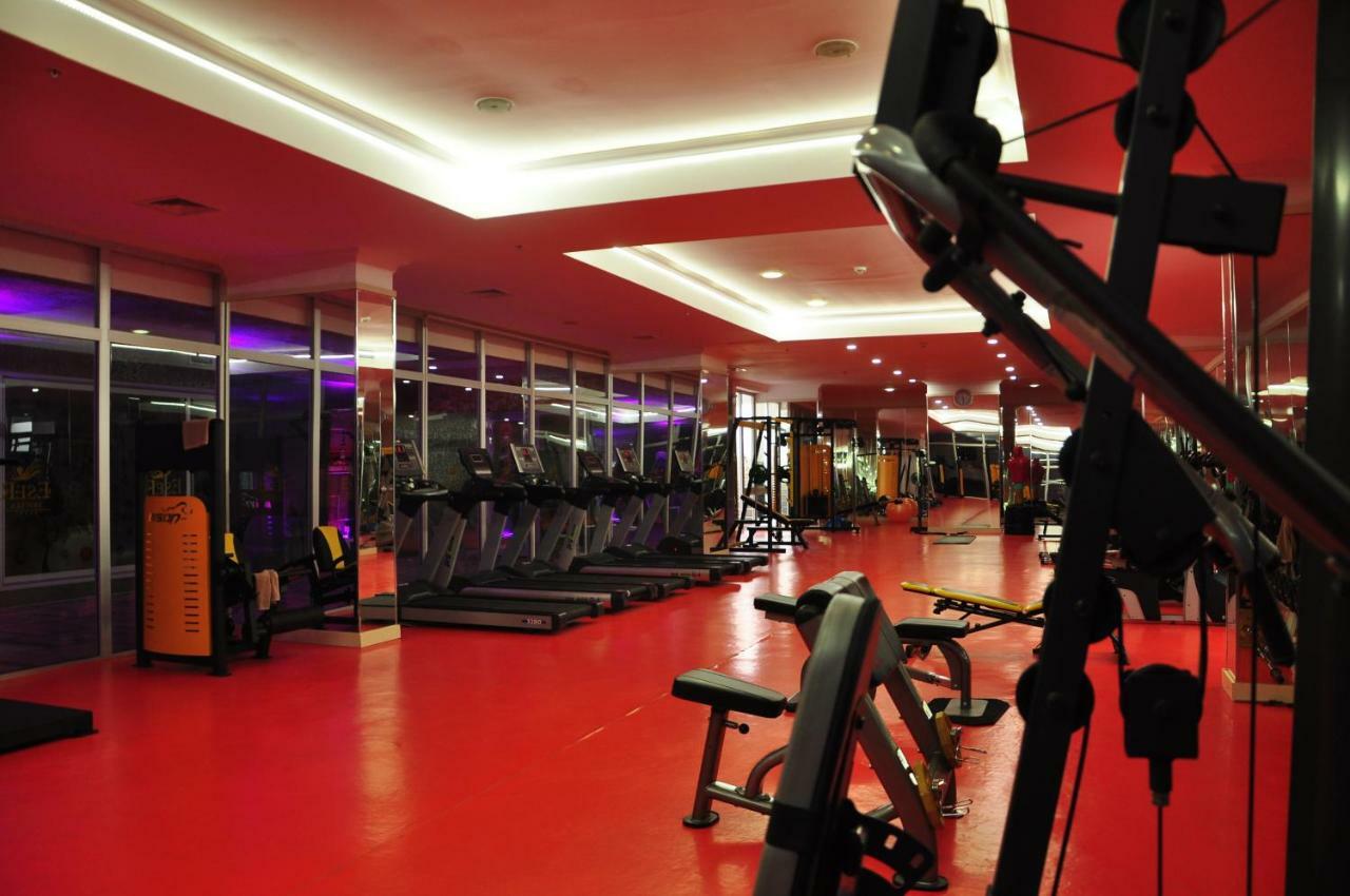 Готель Eser Diamond & Convention Center Istanbul Сіліврі