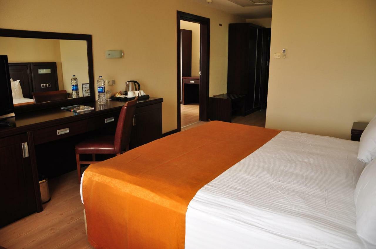 Eser Diamond & Convention Center Istanbul 5* Силиври